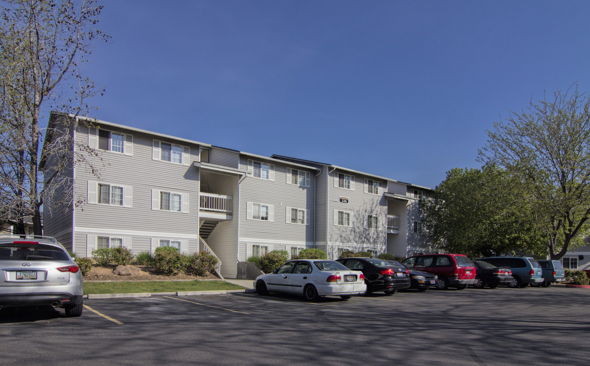 Towne Square Apartments in Boise, ID - Building Photo