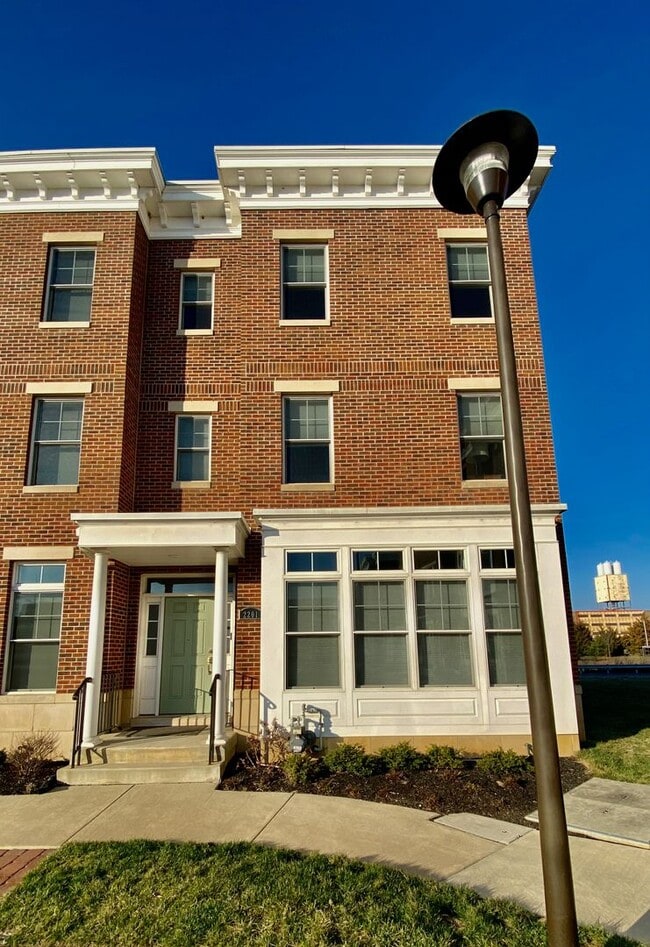 2201 Roma Dr in Philadelphia, PA - Building Photo - Building Photo