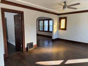 4836 N Mohawk Ave in Glendale, WI - Building Photo - Building Photo