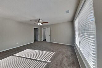 1050 Augusta Woods Dr in Douglasville, GA - Building Photo - Building Photo