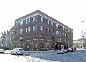 Union Street Apartments in Milwaukee, WI - Foto de edificio - Building Photo