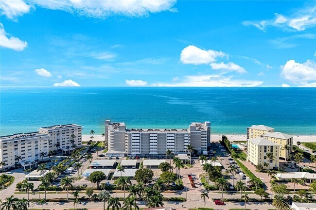 property at 3443 Gulf Shore Blvd N