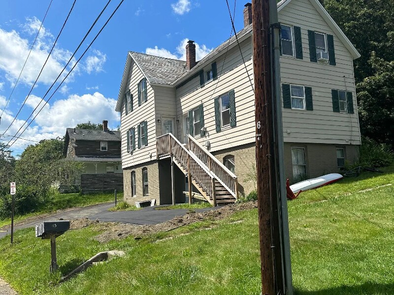 45 Reservoir Rd-Unit -Unit 1 in Northampton, MA - Building Photo