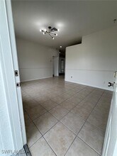 1010 SE 5th Ave in Cape Coral, FL - Building Photo - Building Photo