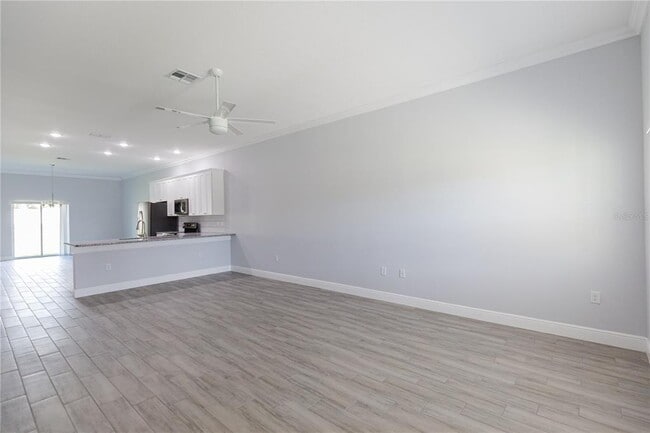 309 Dundee Dr in Poinciana, FL - Building Photo - Building Photo