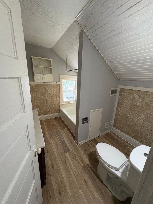 property at 1444 Forest Ave