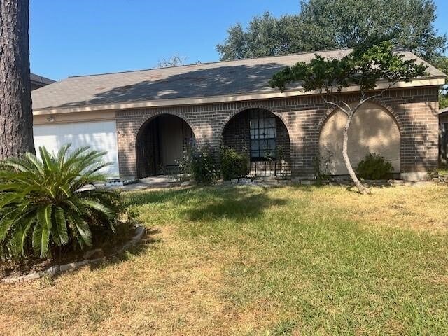 4218 Southchase Ln in Houston, TX - Foto de edificio