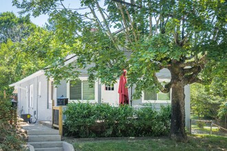 26 Hanover St in Asheville, NC - Building Photo - Building Photo