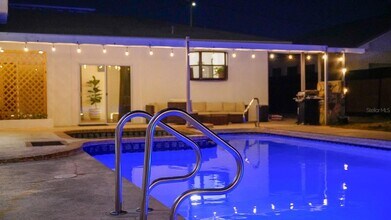 4739 Baywood Point S in Gulfport, FL - Building Photo - Building Photo