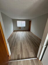 247 Edwin St NW-Unit -4 in Hartville, OH - Building Photo - Building Photo
