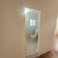 914 Martin Luther King Jr Way in Oakland, CA - Building Photo