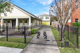 1119 Usener St in Houston, TX - Building Photo - Building Photo