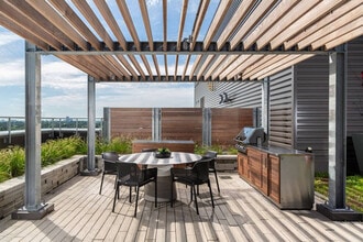 1140 Wellington St. W, Unit SI ID1222986P in Ottawa, ON - Building Photo - Building Photo