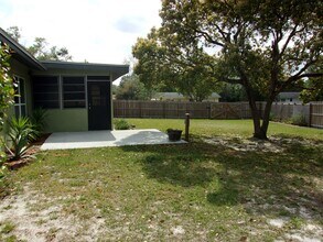 9801 Bayside Ct in Spring Hill, FL - Building Photo - Building Photo