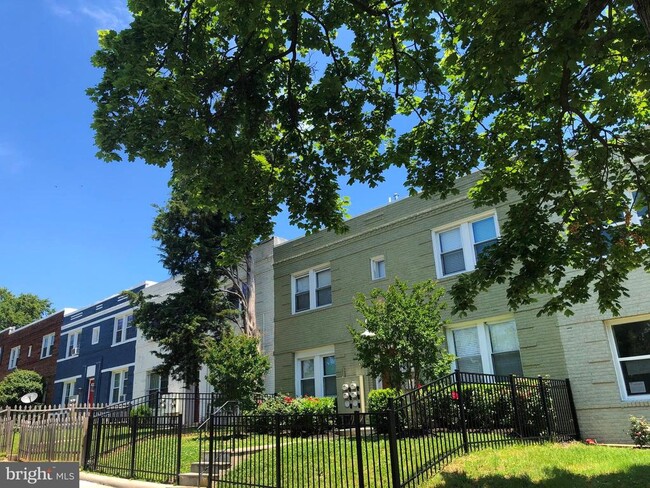 849 19th St NE in Washington, DC - Building Photo - Building Photo