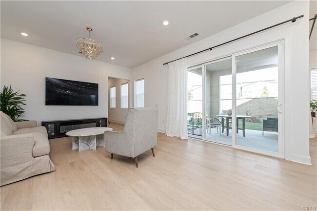 127 Merit in Irvine, CA - Building Photo - Building Photo