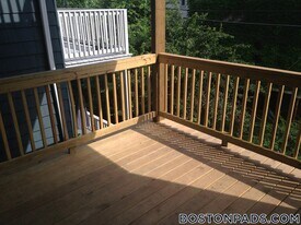 26 Washburn St, Unit 2 in Boston, MA - Building Photo