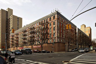 Villa Hermosa in New York, NY - Building Photo - Building Photo