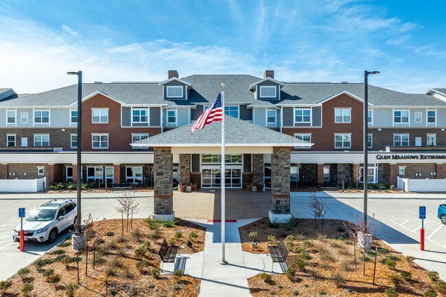 Glen Meadows Retirement Community in West Des Moines, IA - Building Photo - Building Photo