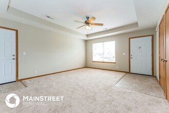 204 Palmer Ct in Pleasant Hill, MO - Building Photo - Building Photo