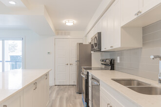 Spurline Flats, Midtown Waterloo in Waterloo, ON - Foto de edificio - Interior Photo
