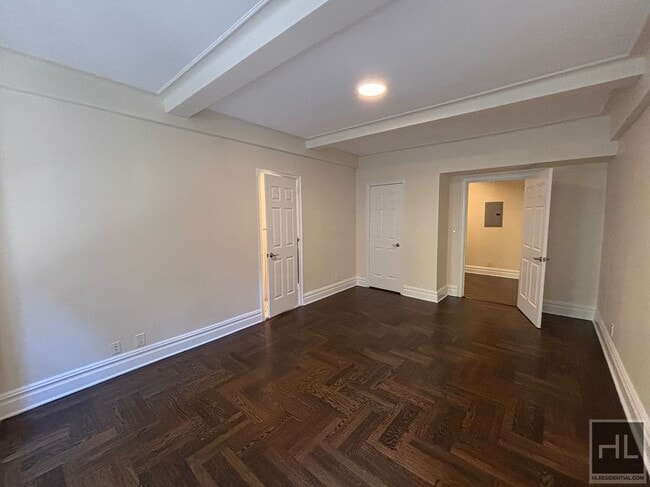 WEST 79 STREET in New York, NY - Building Photo - Building Photo