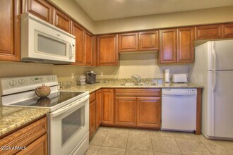 9115 E Purdue Ave-Unit -110 in Scottsdale, AZ - Building Photo - Building Photo