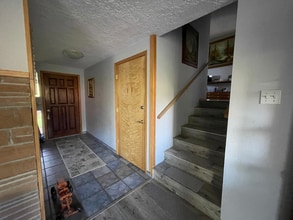 39004 NE 6th Ave-Unit -Room #2 in Woodland, WA - Building Photo - Building Photo