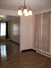 106 17th Street, Unit APT 2 in Altoona, PA - Building Photo - Building Photo