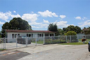 30724 SW 154th Ct in Homestead, FL - Building Photo