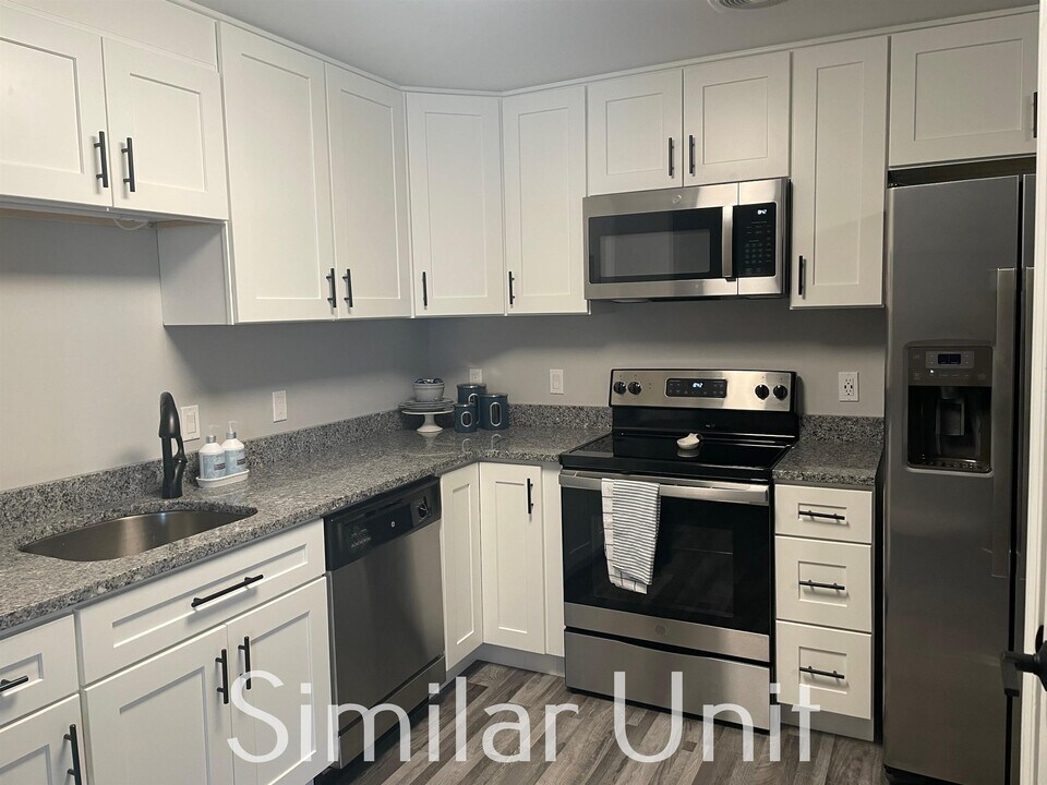 32 Cherry St-Unit -105 in Concord, NH - Building Photo