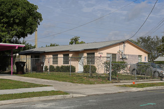 3501 Windsor Ave in West Palm Beach, FL - Foto de edificio - Building Photo