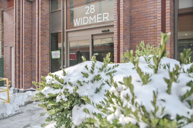 28 Widmer St in Toronto, ON - Building Photo - Building Photo