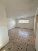 16851 NE 18th Ave in North Miami Beach, FL - Building Photo - Building Photo