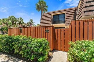 2320 23rd Ct in Jupiter, FL - Building Photo - Building Photo