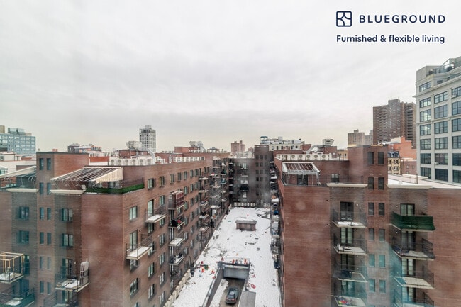 11 Wharf Way, Unit SI FL9-ID2229 in Brooklyn, NY - Foto de edificio - Building Photo
