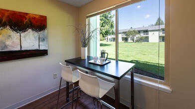 Reserve at Blueberry Park in Bremerton, WA - Foto de edificio - Building Photo