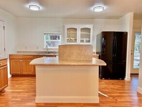 13590 Red Dog Rd in Nevada City, CA - Building Photo - Building Photo