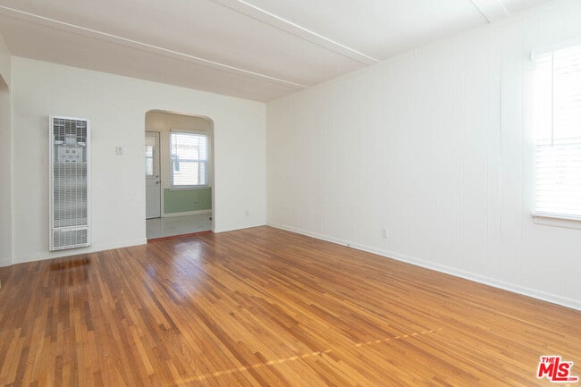 property at 2594 Amherst Ave