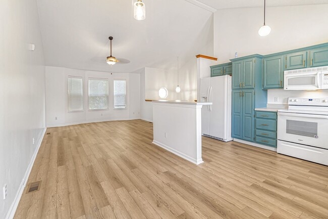 210 Summer Pl in Warrensburg, MO - Building Photo - Building Photo