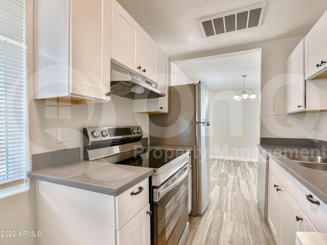 2109 W Hayward Ave in Phoenix, AZ - Building Photo - Building Photo