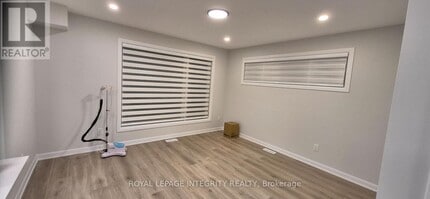 401 Glenroy Gilbert Dr in Ottawa, ON - Building Photo - Building Photo