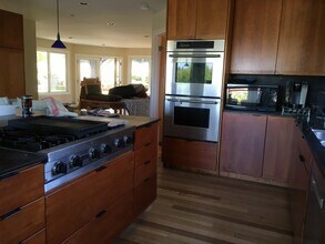11611 Upland Way in Cupertino, CA - Building Photo - Building Photo