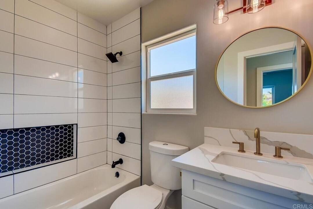 4806 Rolando Blvd in San Diego, CA - Building Photo