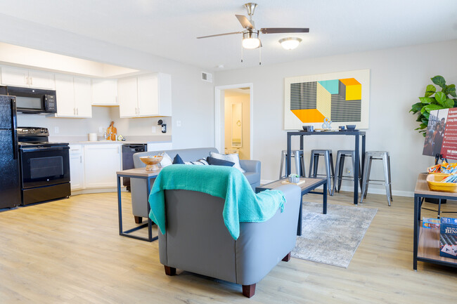 The Social Block & Townhomes in Starkville, MS - Foto de edificio - Building Photo