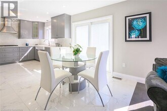 61 Hawkswood Trail in Hamilton, ON - Building Photo - Building Photo