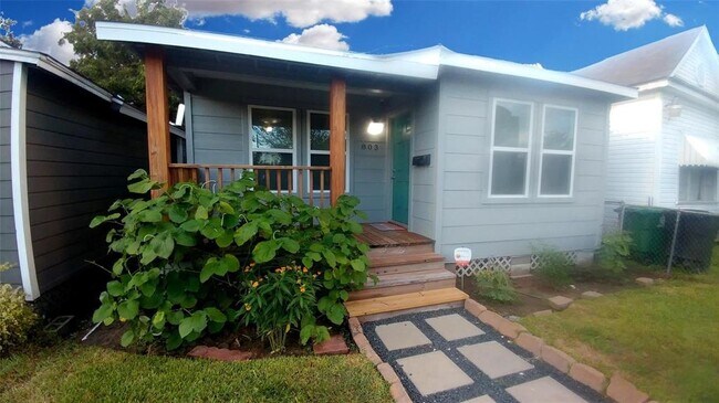 property at 803 W 16th St