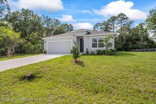 566 Rembrandt St SE in Palm Bay, FL - Building Photo