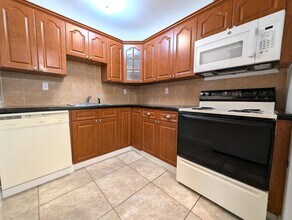 1720 NW N River Dr in Miami, FL - Building Photo - Building Photo