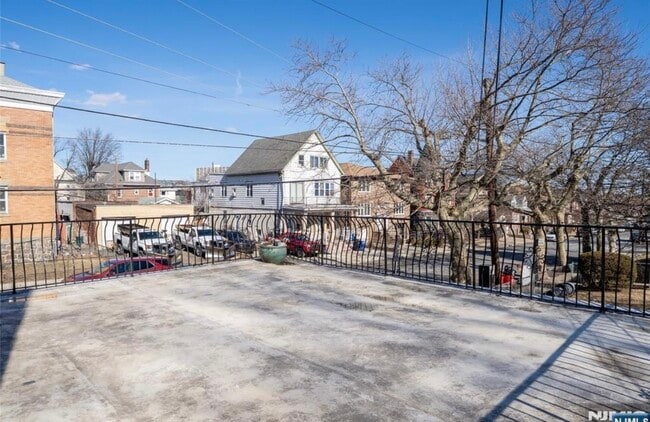 254 Hudson Pl, Unit 2